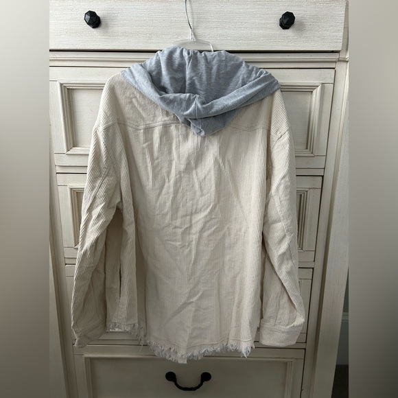 New shacket - Picture 2 of 2